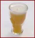 pa093 filled half pint beer glass